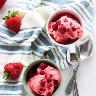 Strawberry Banana Frozen Yogurt