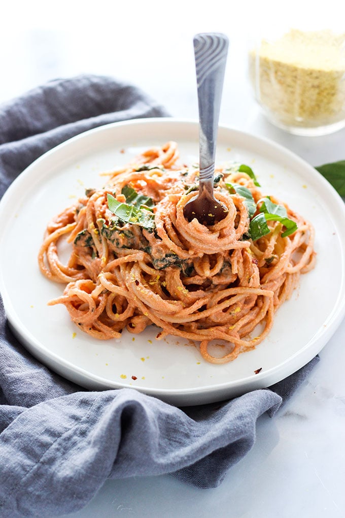 Pasta with Simple Creamy Vegan Tomato Sauce