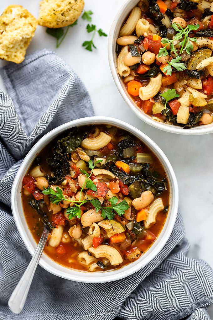 Easy Crockpot Minestrone Soup - Vegan