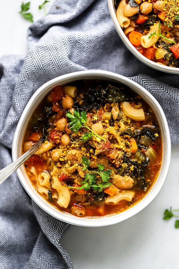 Easy Crockpot Minestrone Soup - Vegan