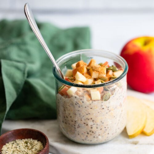 Apple Cinnamon Overnight Oats (VEGAN) - Daniel's Plate